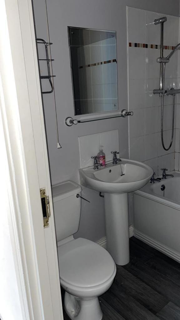 Malone Serviced Apartment *